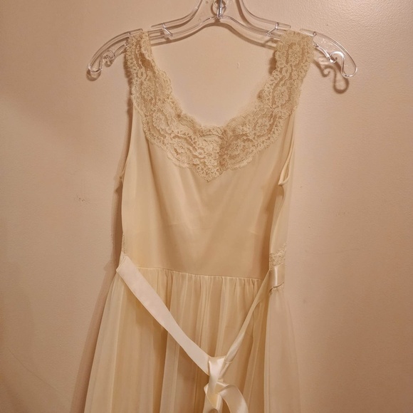 Vintage 60s 2pc Vanity Fair Peignoir Set Knee Length Nylon Chiffon Gown/Robe 32 - Picture 9 of 13